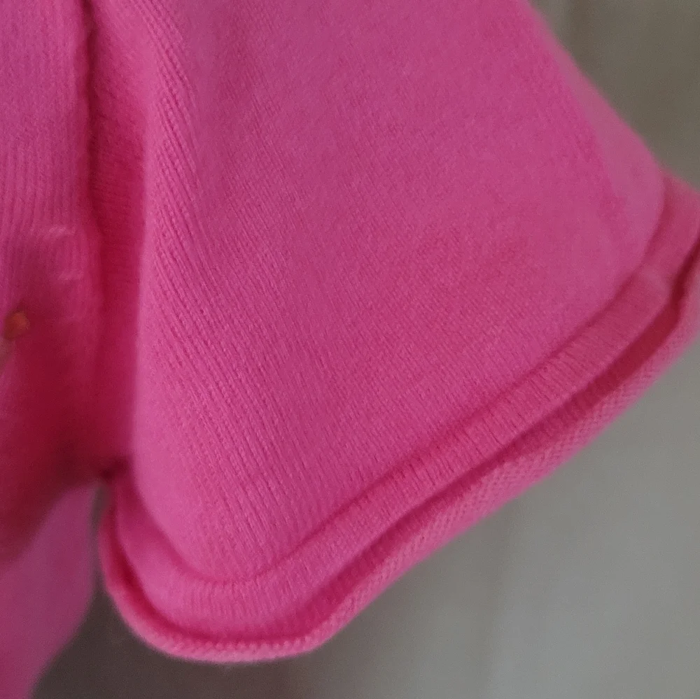 Pink Graphic V-Neck Women Top - Picture 10 of 10